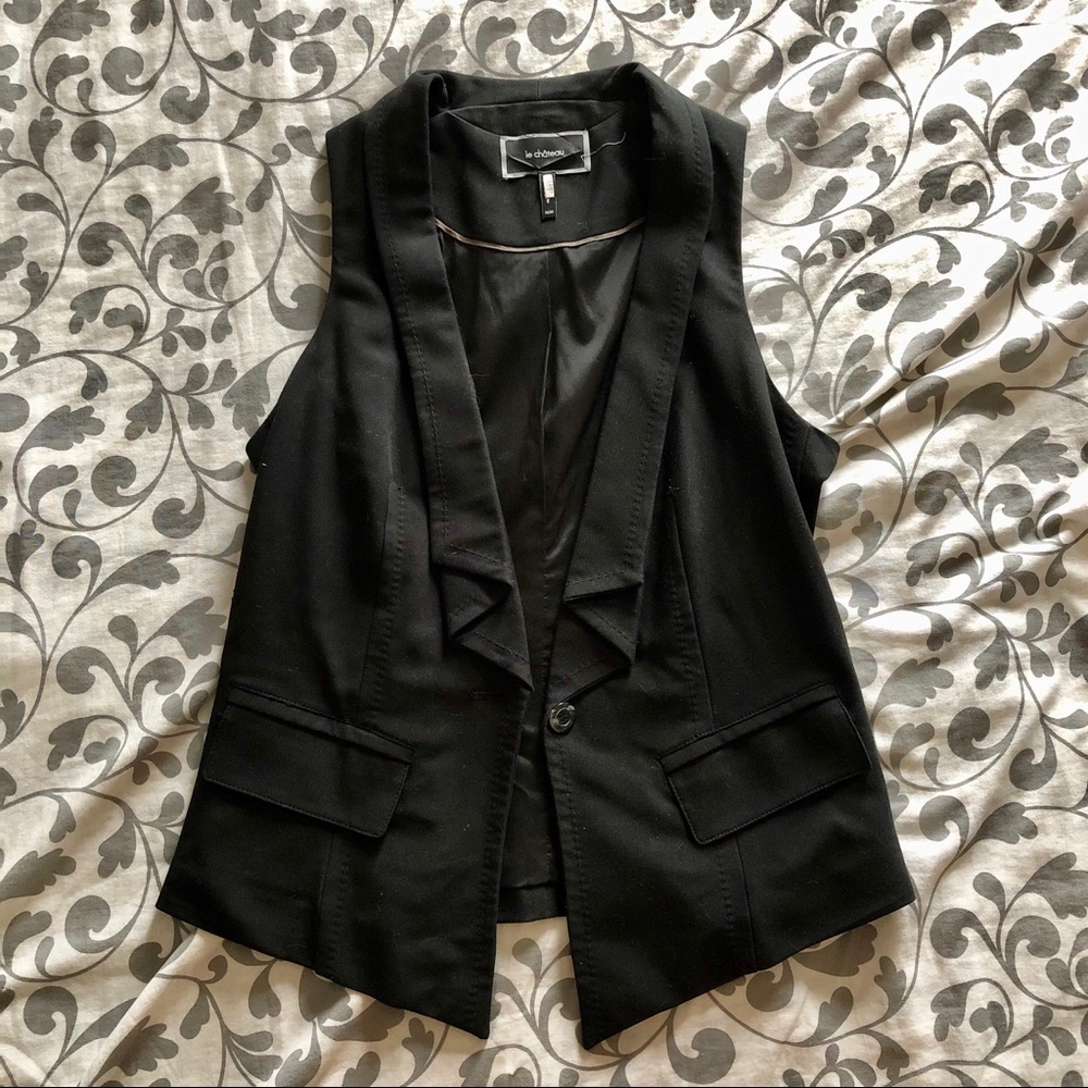 Le Château black vest